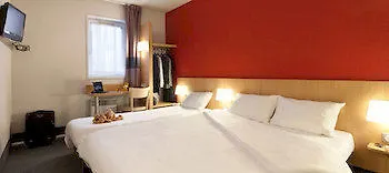 B&B Hotel Villeneuve Loubet Plage  Villeneuve-Loubet