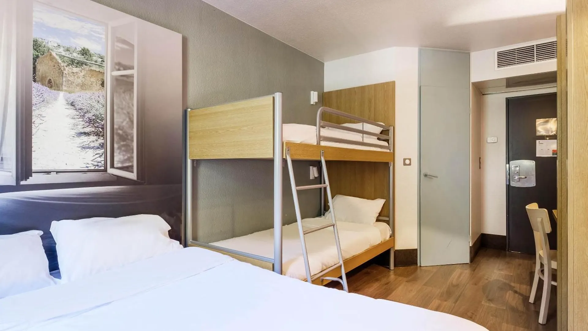 B&B Hotel Villeneuve Loubet Plage