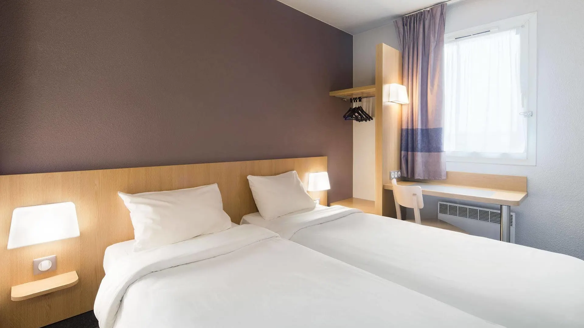 B&B Hotel Villeneuve Loubet Plage 2*, Villeneuve-Loubet France
